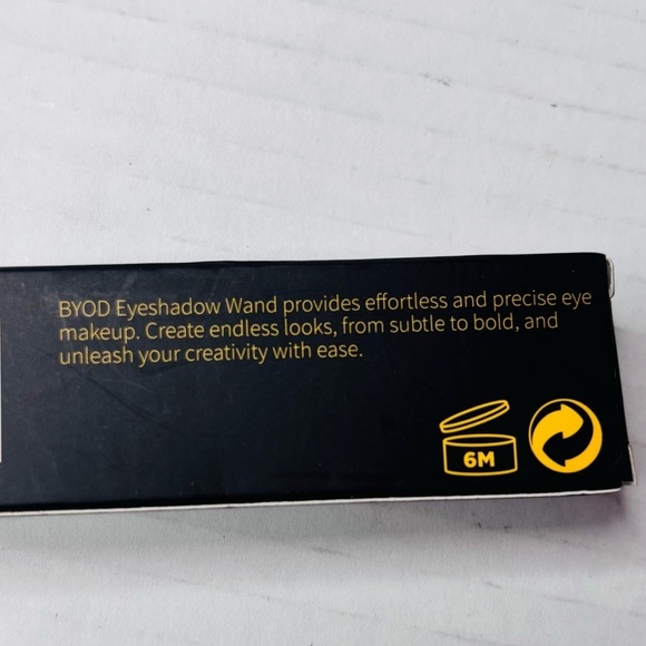 BYOD Be Your Own Desire Diamonds -N- Pearls Eyeshadow Wand - Picture 7 of 9